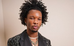 Phát hiện thi thể trong xe hơi của nam ca sĩ nổi tiếng