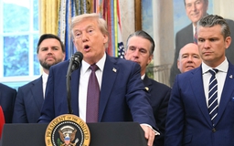 Ông Trump nói lực lượng Mỹ vừa bắn hạ tàu chở ma túy rời Venezuela