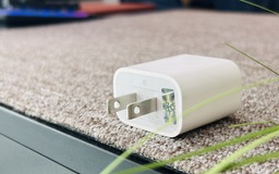 Có nên sạc điện thoại qua đêm? Câu trả lời bất ngờ từ Apple và Samsung