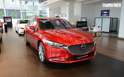 Sedan hạng D: Toyota Camry mất dần phong độ, Mazda6 tiếp tục 'mất tích'