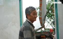 Cận cảnh sạt lở bờ sông Tiền, nhiều ngôi nhà bị 'nuốt chửng'