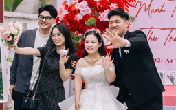 Màn cầu hôn bất ngờ trong đám cưới bạn thân