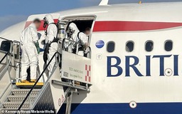 Nhiều hành khách mắc bệnh bí ẩn trên 'chuyến bay địa ngục'