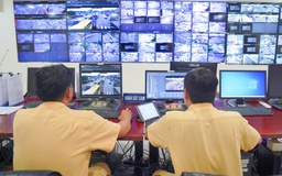 Xe máy đi trên vỉa hè bị CSGT phạt nguội: Không nộp phạt thì sao?