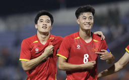 Tiền đạo U.23 Việt Nam nói điều xúc động về mẹ sau khi ghi bàn đánh bại Bangladesh