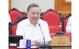 Chủ động tham gia giải quyết các vấn đề lớn của xã hội