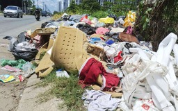 Những bãi rác gây ô nhiễm đường phố