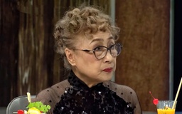 'Giọng đọc huyền thoại' Kim Tiến gây xúc động khi tái hiện bản tin thời sự