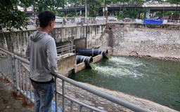 Hà Nội chính thức bổ cập nước từ hồ Tây về sông Tô Lịch