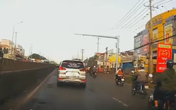 Xử phạt tài xế ô tô sử dụng còi ưu tiên dù không phải xe ưu tiên