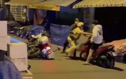 CSGT TP.HCM xác minh clip 2 người đàn ông chống đối lực lượng làm nhiệm vụ