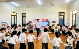 Thầy giáo dạy mầm non truyền cảm hứng