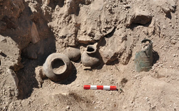 Phát hiện lăng mộ xa hoa liên quan thời vị vua có bàn tay 'hóa vàng'