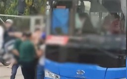 Tài xế xe buýt tại TP.HCM đột quỵ khi đang lái xe