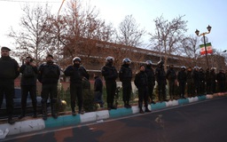 Iran tìm cách tháo ngòi xung đột