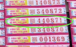 Nhiều người ở TP.HCM mua trúng cọc vé độc đắc 28 tỉ đồng xổ số miền Nam