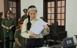 Vì sao tòa không đồng ý hoãn xử Đinh Thị Lan xúc phạm bà Nguyễn Phương Hằng?