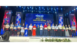 Đặt mục tiêu trao 8.000 suất học bổng cho học sinh, sinh viên vùng biển đảo