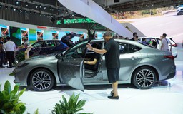 Sedan hạng D năm 2025: Các đối thủ 'lay lắt', chỉ Toyota Camry còn sức hút