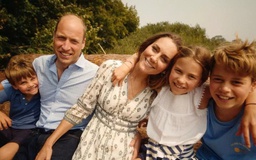 Cuộc sống bận rộn của bà mẹ 3 con Kate Middleton