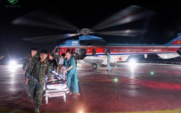 Trực thăng bay cấp cứu ngư dân ở đặc khu Trường Sa ngày đầu năm 2026