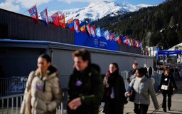 NATO trong hố sâu chia rẽ