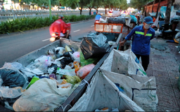TP.HCM yêu cầu tiếp nhận, xử lý rác 24/24 trong cao điểm Tết Bính Ngọ