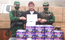 Bắt giữ hơn 1 tấn pháo lậu