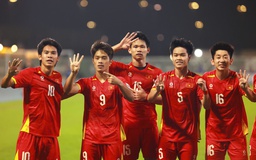 U.23 Việt Nam ăn mừng tri ân Hiểu Minh: Gắn kết và vô cùng cảm xúc!