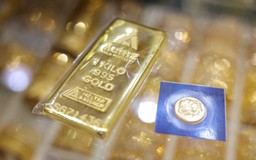 Giá vàng tăng lên kỷ lục mới