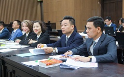 Đề xuất luật sư mặc áo choàng thay vì áo vest khi tham dự phiên tòa