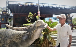 Ông bí thư bán nhà, bán bò để xây dựng làng quê