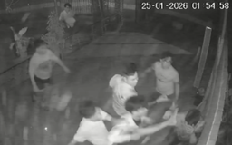 Điều tra vụ thanh niên bị nhóm người đánh dã man lúc nửa đêm ở TP.HCM