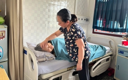 Nghề nuôi bệnh: Trắng đêm bên giường bệnh