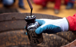 Mỹ bắt đầu gỡ phong tỏa nguồn tiền của Venezuela