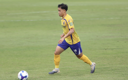 Việt kiều Thụy Điển thành người hùng, đội bóng của cố vấn Park Hang-seo tạo bất ngờ