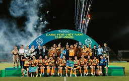 Khán giả hào hứng, phấn khích với giải bóng đá tứ hùng Care For Việt Nam 2026