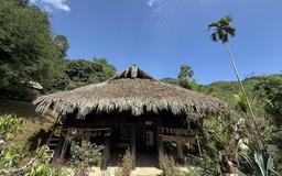 Về xứ Mường: Câu hò xin thần rừng và nhà lang cuối cùng