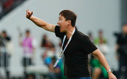 Không thể đoán trong đầu HLV Kim suy nghĩ những gì, khán giả thích mê còn đối thủ rối bời!
