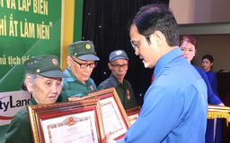 Quy định mới về xét tặng, truy tặng 'Huy chương Thanh niên xung phong vẻ vang'