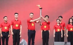 Ngọn lửa thiêng 'Tôi yêu Tổ quốc' đã đến Hà Nội