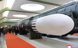 Ông Kim Jong-un thăm bảo tàng trưng bày tên lửa có tầm bắn đến Mỹ