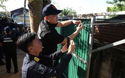 Thái Lan phát hiện cáp quang xuyên biên giới phục vụ mạng lưới lừa đảo Thái Lan phát hiện cáp quang xuyên biên giới phục vụ mạng lưới lừa đảo