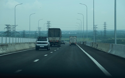 Lần đầu chạy cao tốc Bến Lức - Long Thành, tài xế cần lưu ý gì?