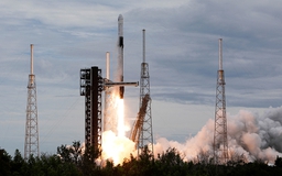 SpaceX lập kỷ lục hành trình nhanh nhất tới ISS