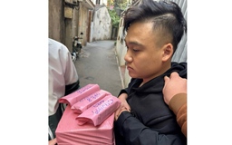 Bắt nhóm bán thuốc lá điện tử chứa ma túy quảng cáo ‘không mùi, không nghiện’