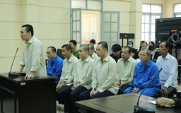 Xét xử 11 bị cáo 'khiêng quan tài trước chợ Bến Thành' để PR bán hàng