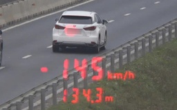 Phát hiện ô tô chạy đến 145 km/giờ trên cao tốc Vạn Ninh - Cam Lộ