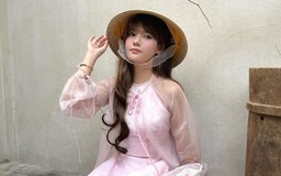 Du xuân duyên dáng cùng chiếc nón lá truyền thống