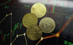 Giá Bitcoin hôm nay 15.2.2026: Quay lại mốc 70.000 USD